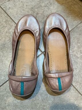 Tieks Leather Ballet Flats in Rose Gold with Teal Accent - Woman Shoes size 9